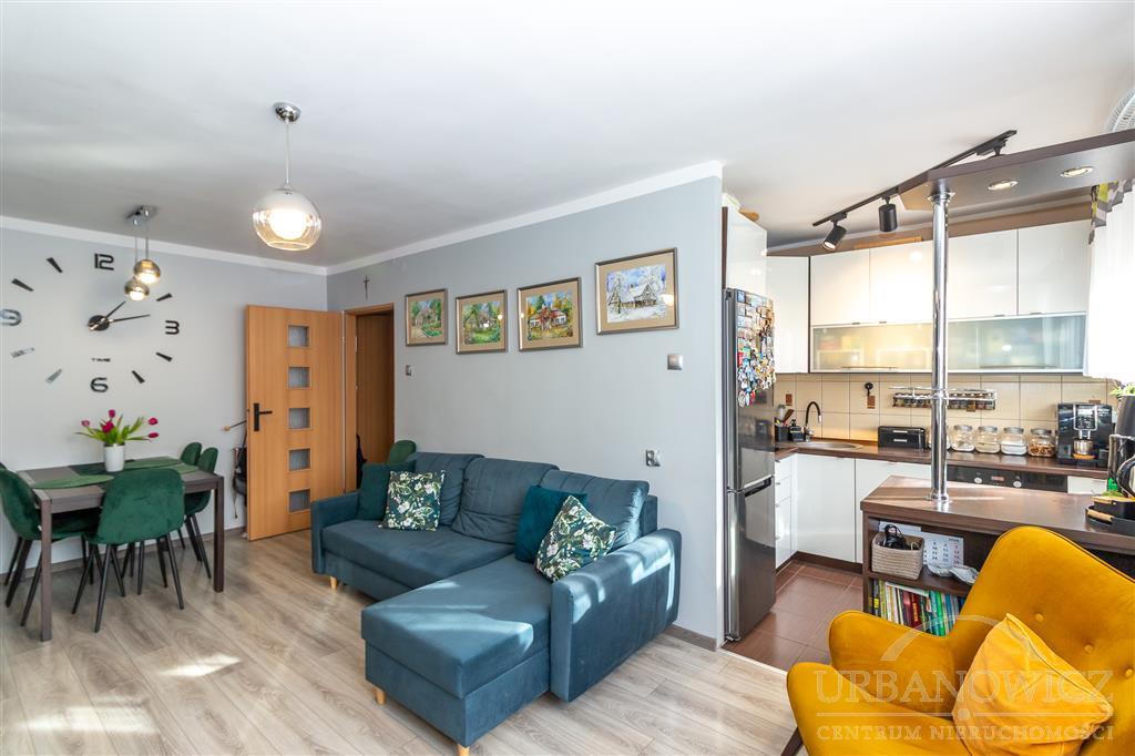 2-pok. mieszkanie przy ul. Lechickiej z balkonem. (3)