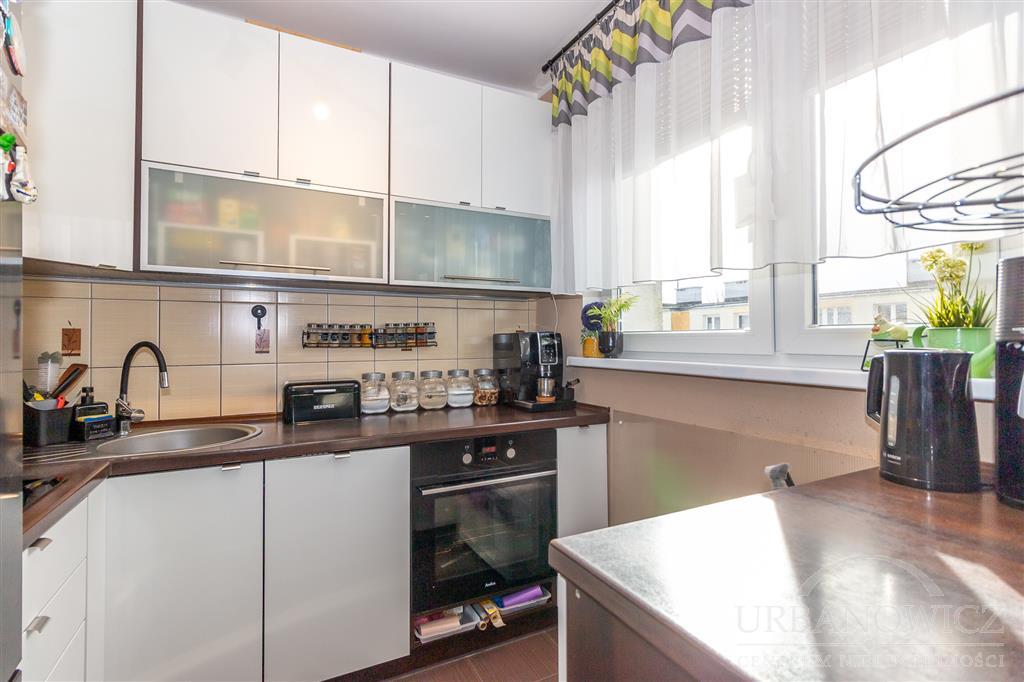 2-pok. mieszkanie przy ul. Lechickiej z balkonem. (6)