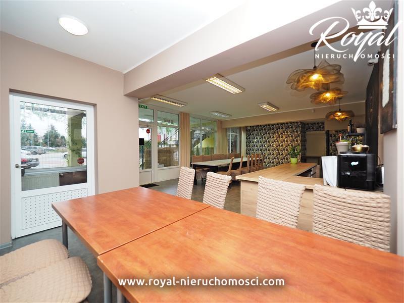 Duży lokal pod usługi, restaurację, żłobek, biuro (8)