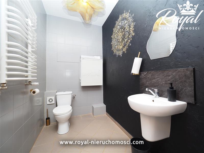 Duży lokal pod usługi, restaurację, żłobek, biuro (12)