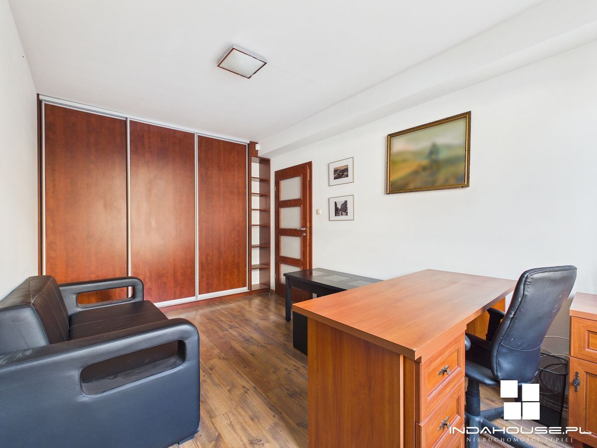 Ciche i jasne mieszkanie  w apartamentowcu z 2009  (1)