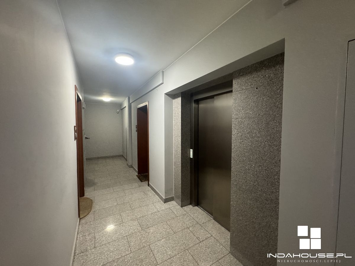 Ciche i jasne mieszkanie  w apartamentowcu z 2009  (11)