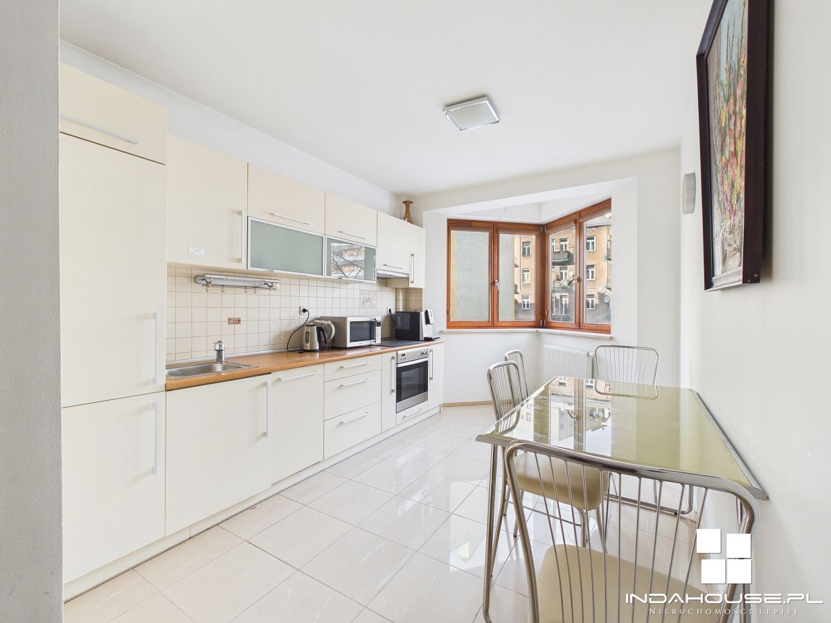 Ciche i jasne mieszkanie  w apartamentowcu z 2009  (8)