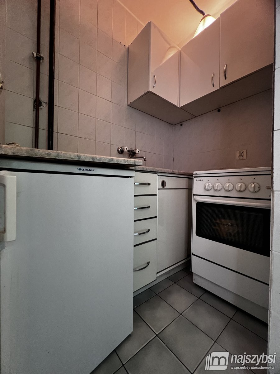 KOSZALIN-KAWALERKA W ODNOWIONYM, OCIEPLONYM BLOKU  (14)