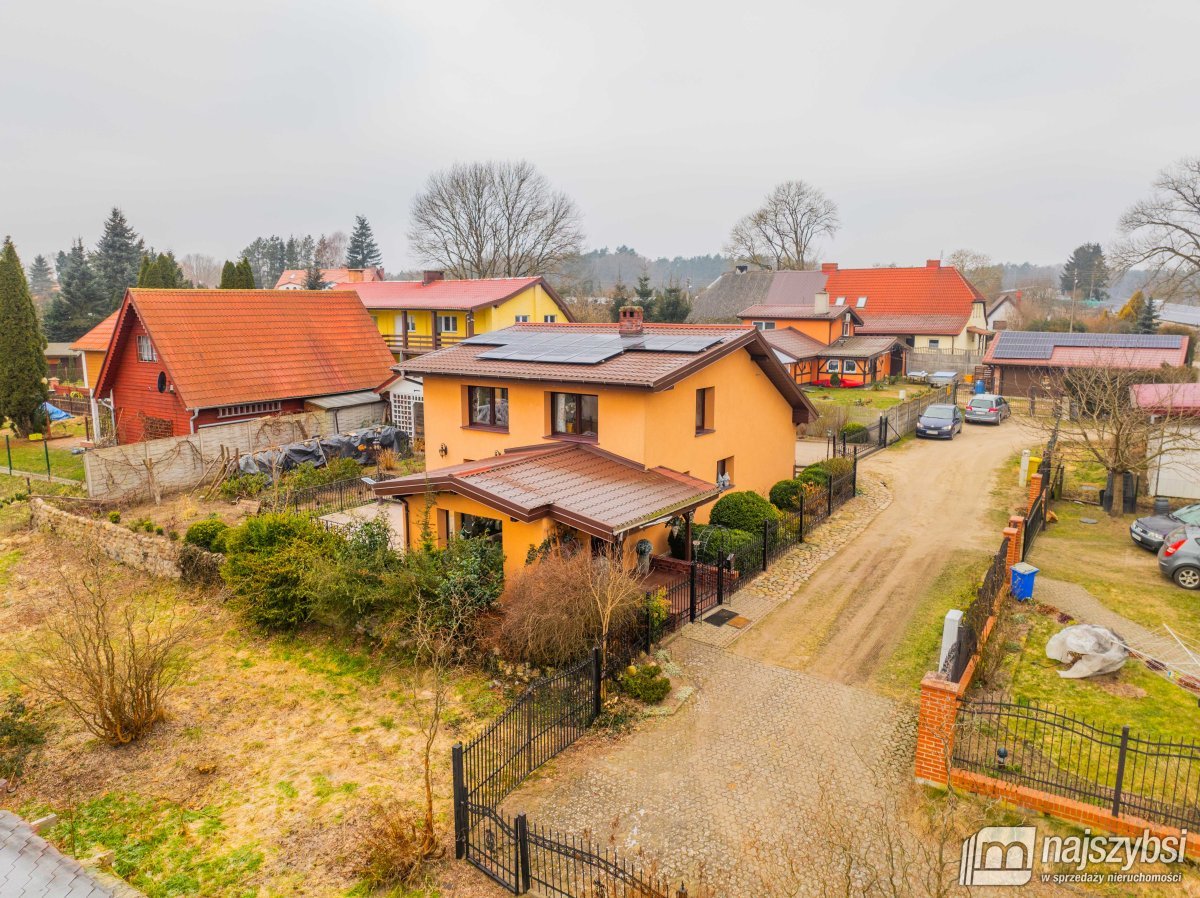 Stara Dobrzyca-Dom z widokiem na jezioro (1)