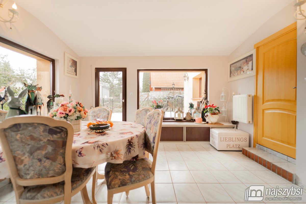 Stara Dobrzyca-Dom z widokiem na jezioro (10)