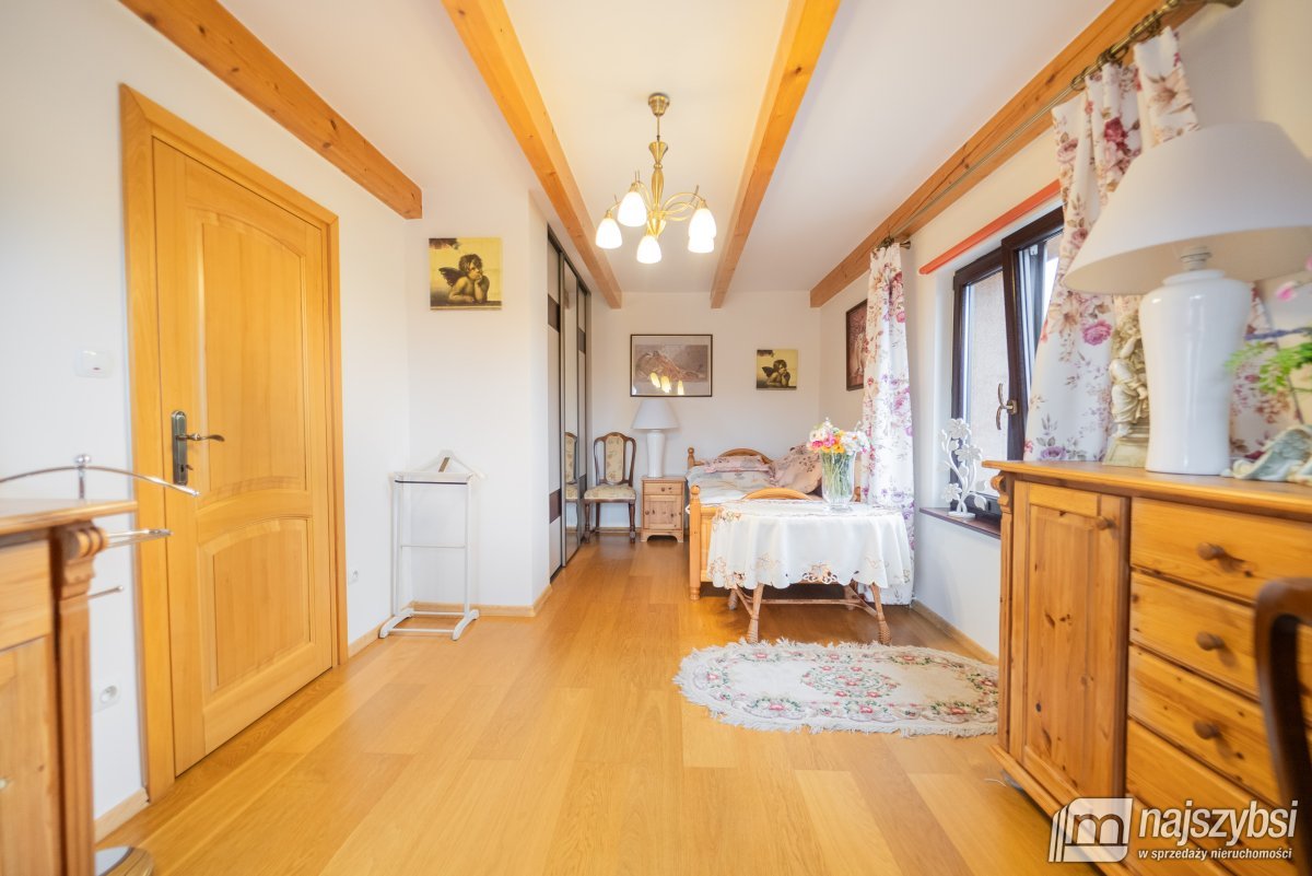 Stara Dobrzyca-Dom z widokiem na jezioro (22)