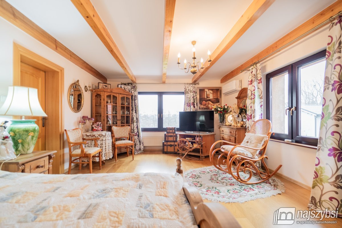 Stara Dobrzyca-Dom z widokiem na jezioro (25)