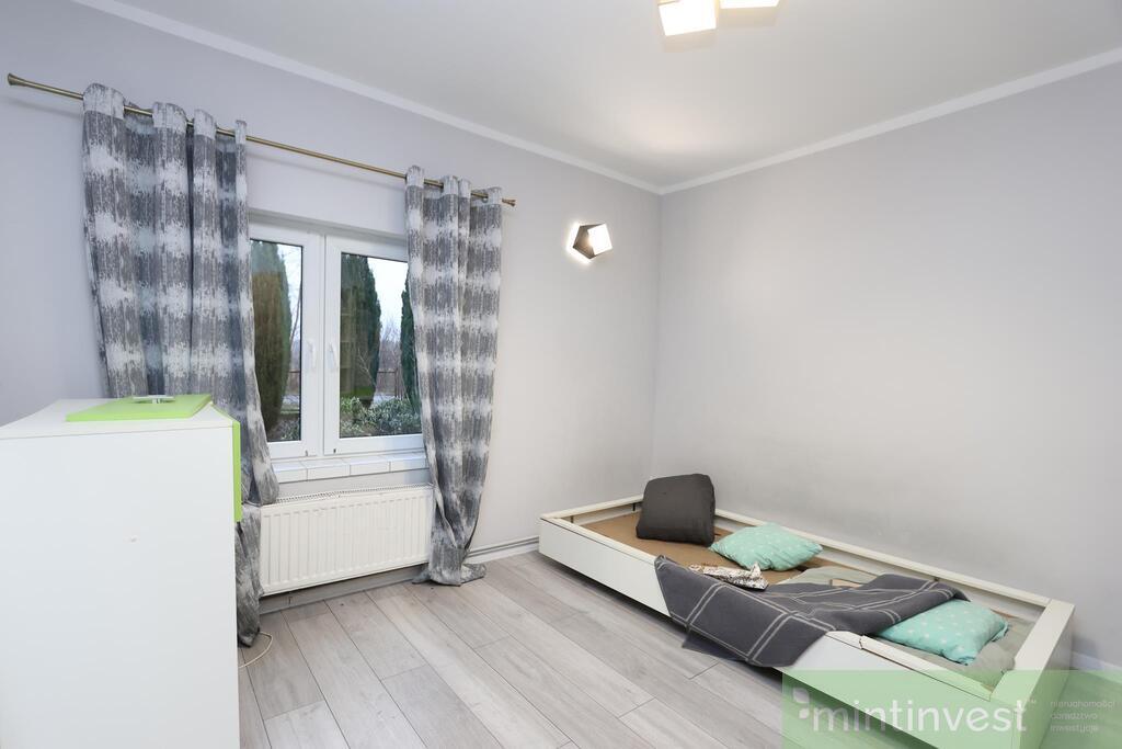 DOM SIEDLISKOWY Z DUŻĄ DZIAŁKĄ (9)