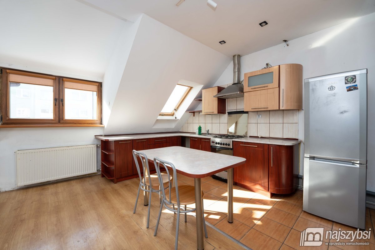 Łobez - mieszkanie z lokalem usługowym (1)