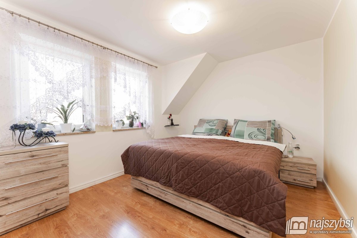 Goleniów -  bliźniak 83 m2 z wiatą REZERWACJA (16)