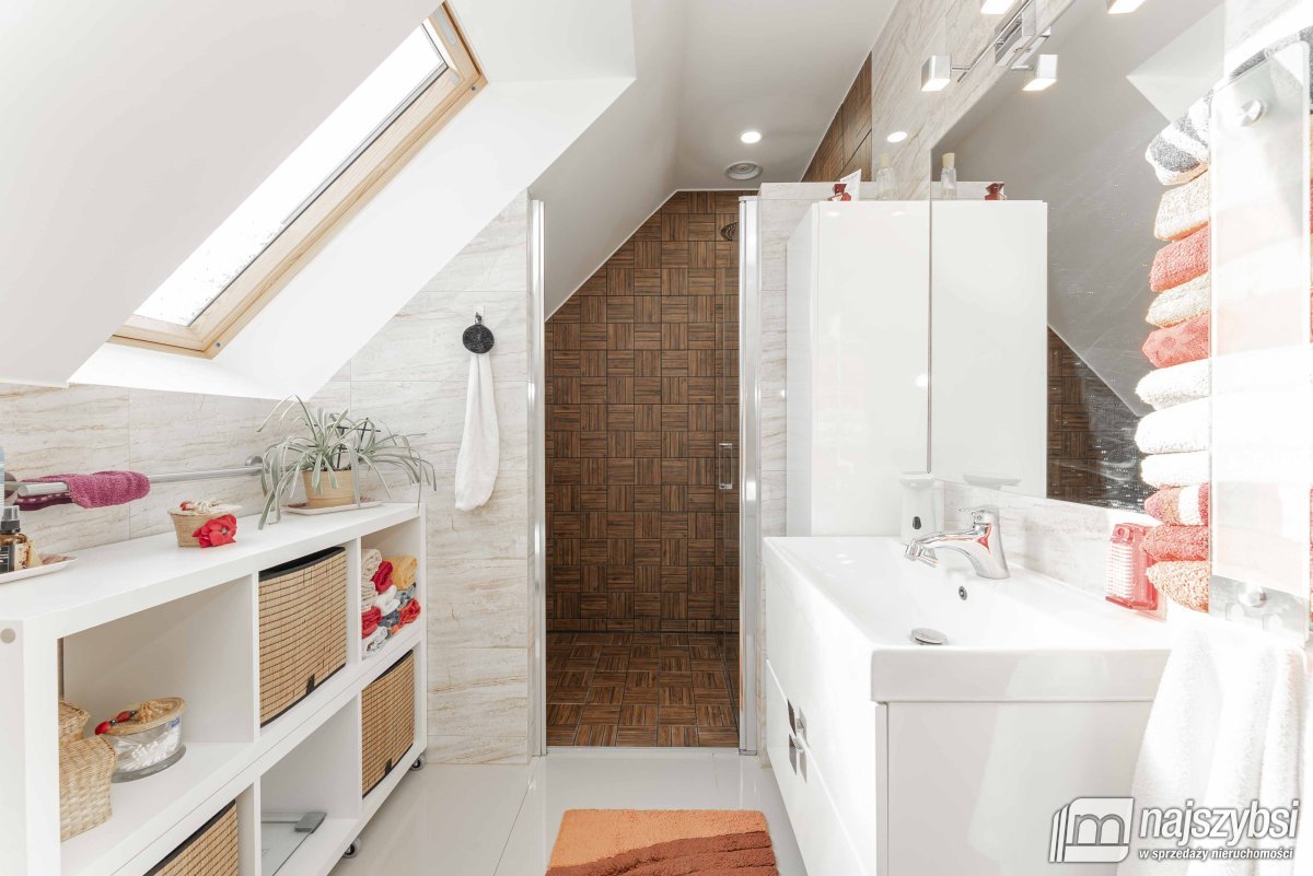 Goleniów -  bliźniak 83 m2 z wiatą REZERWACJA (21)