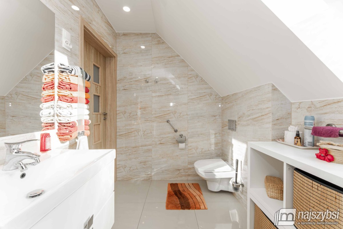 Goleniów -  bliźniak 83 m2 z wiatą REZERWACJA (22)