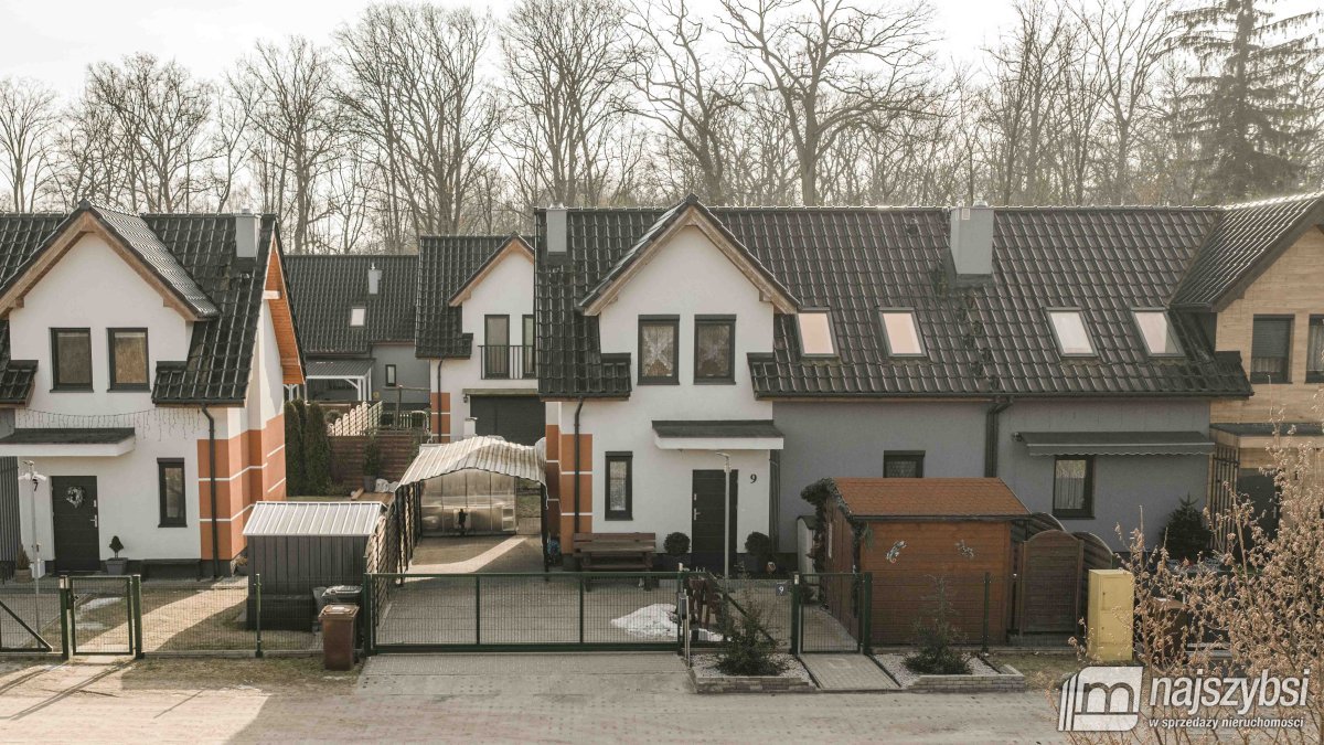 Goleniów -  bliźniak 83 m2 z wiatą REZERWACJA (29)
