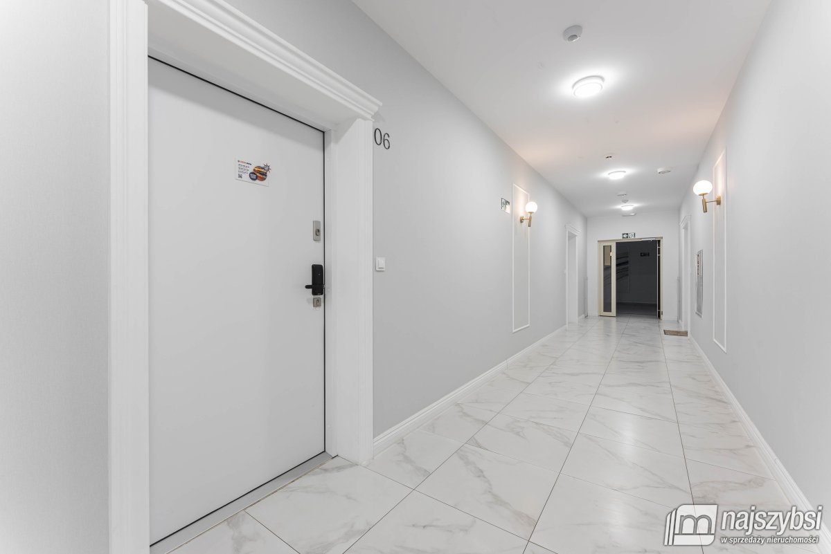 Sianożęty- Luksusowy apartament z ogródkiem  - bli (17)