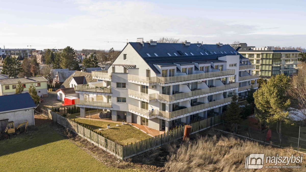 Sianożęty- Luksusowy apartament z ogródkiem  - bli (25)