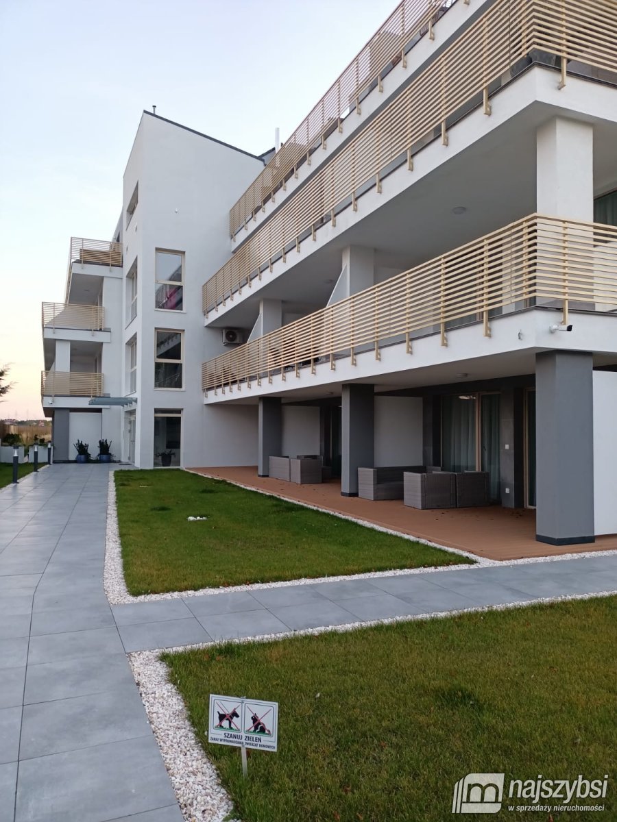 Sianożęty- Luksusowy apartament z ogródkiem  - bli (28)