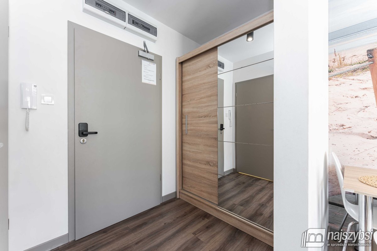 Sianożęty - Luksusowy apartament  z dużą loggią ! (8)