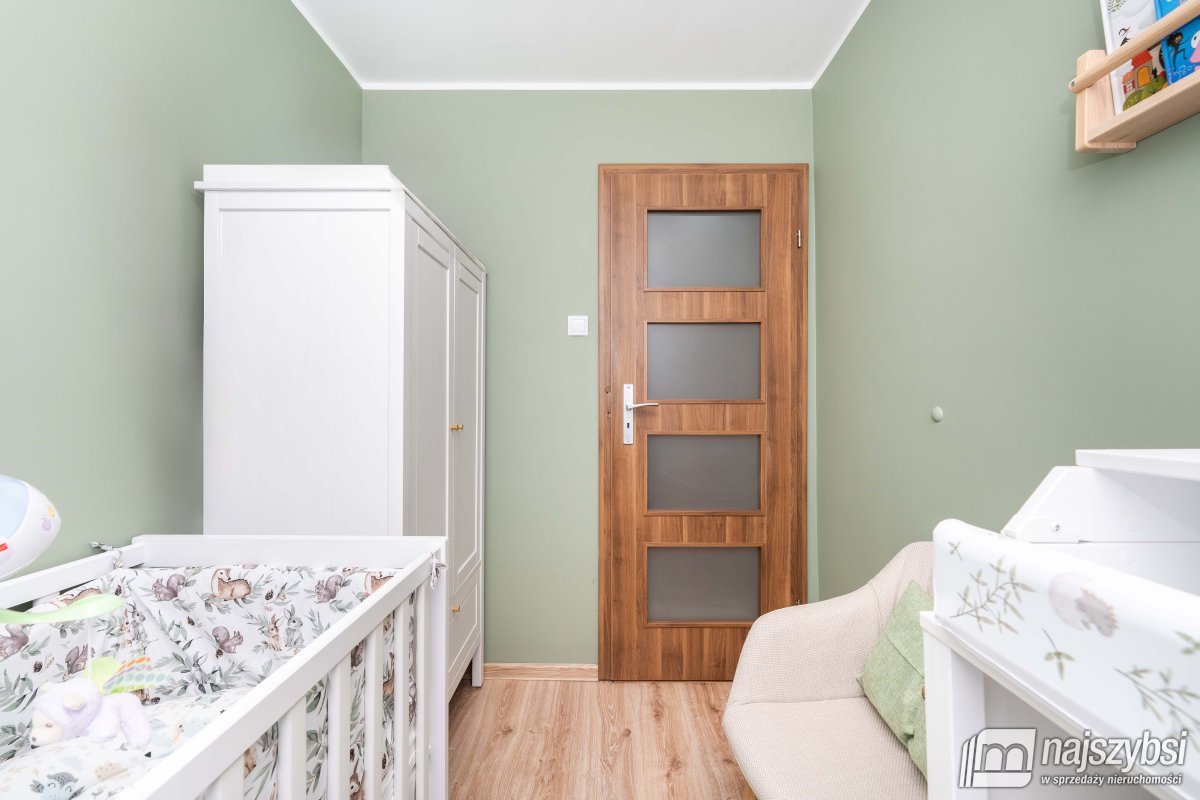 KOŁOBRZEG - PRZESTRONNE MIESZKANIE 4pok. Z GARAŻEM (17)