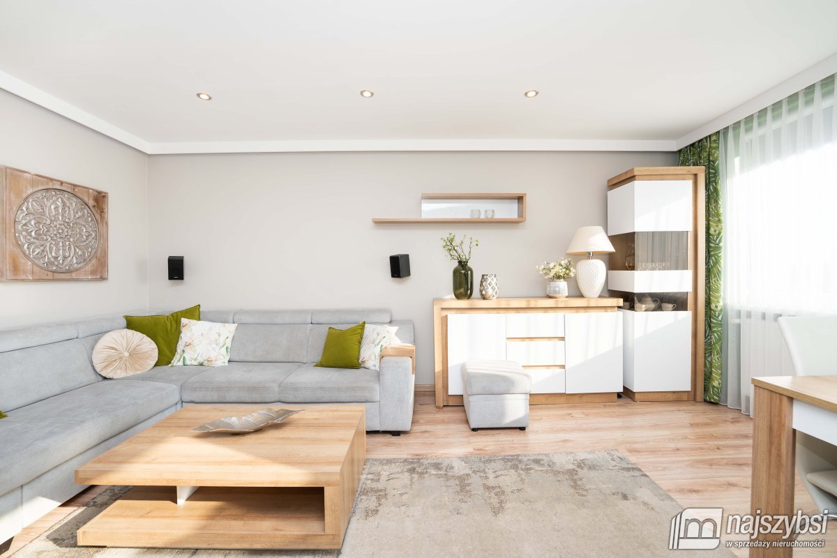 KOŁOBRZEG - PRZESTRONNE MIESZKANIE 4pok. Z GARAŻEM (2)