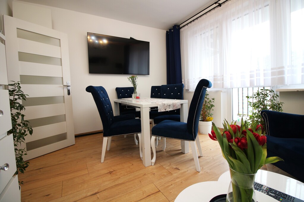 4 pokojowe mieszkanie -gotowe do zamieszkania. (2)