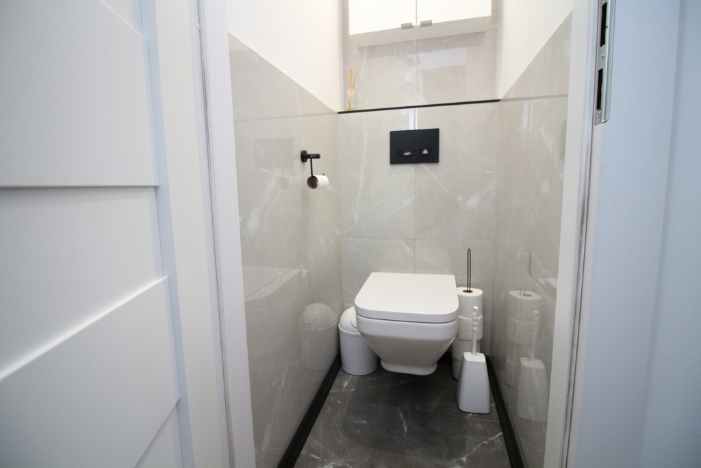 4 pokojowe mieszkanie -gotowe do zamieszkania. (13)