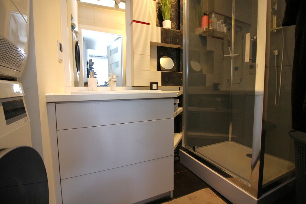 4 pokojowe mieszkanie -gotowe do zamieszkania. (12)