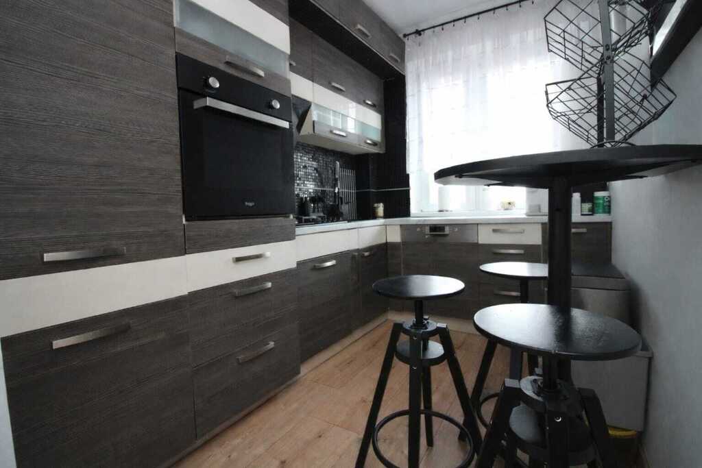 4 pokojowe mieszkanie -gotowe do zamieszkania. (6)