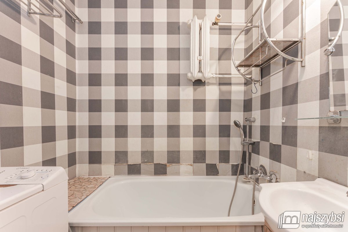 Goleniów - mieszkanie 3-pok. z widokiem na park (12)