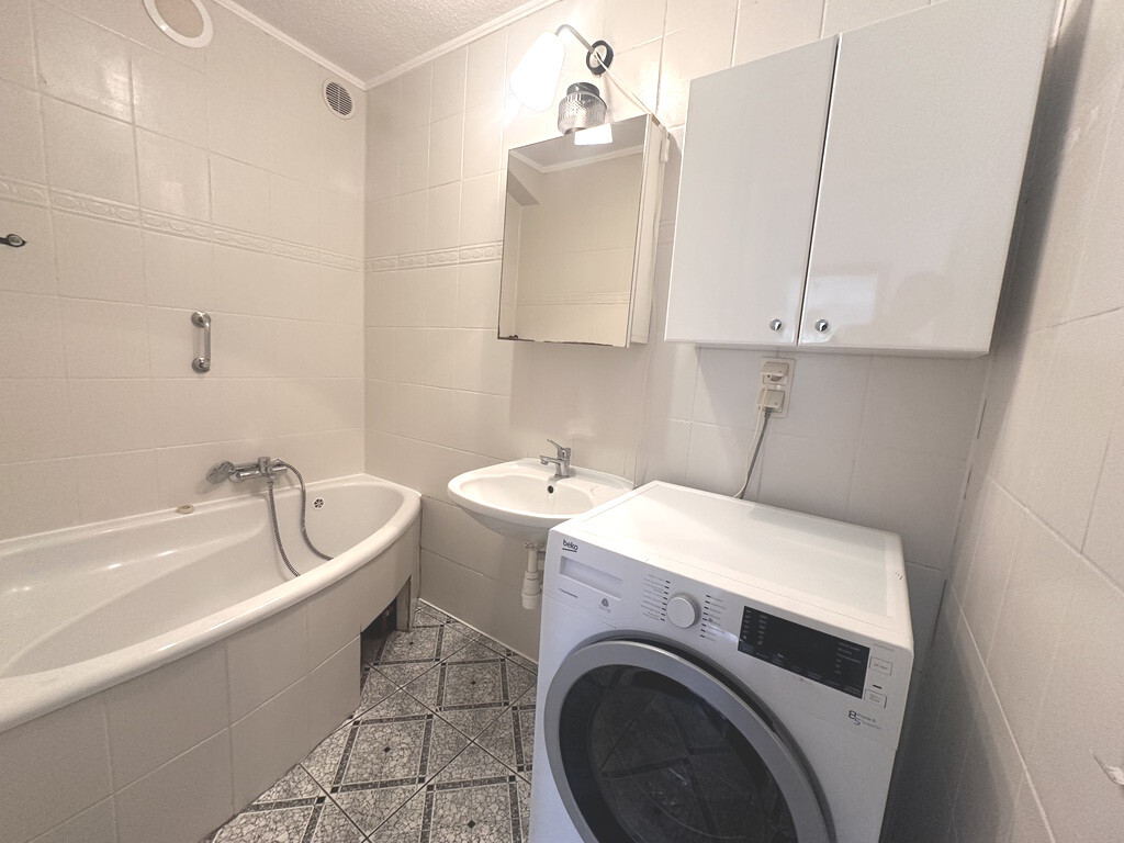 3 pok. osobna kuchnia, balkon, przy Katedrze (8)