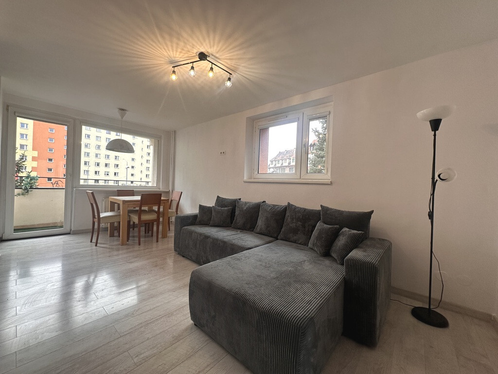 3 pok. osobna kuchnia, balkon, przy Katedrze (1)