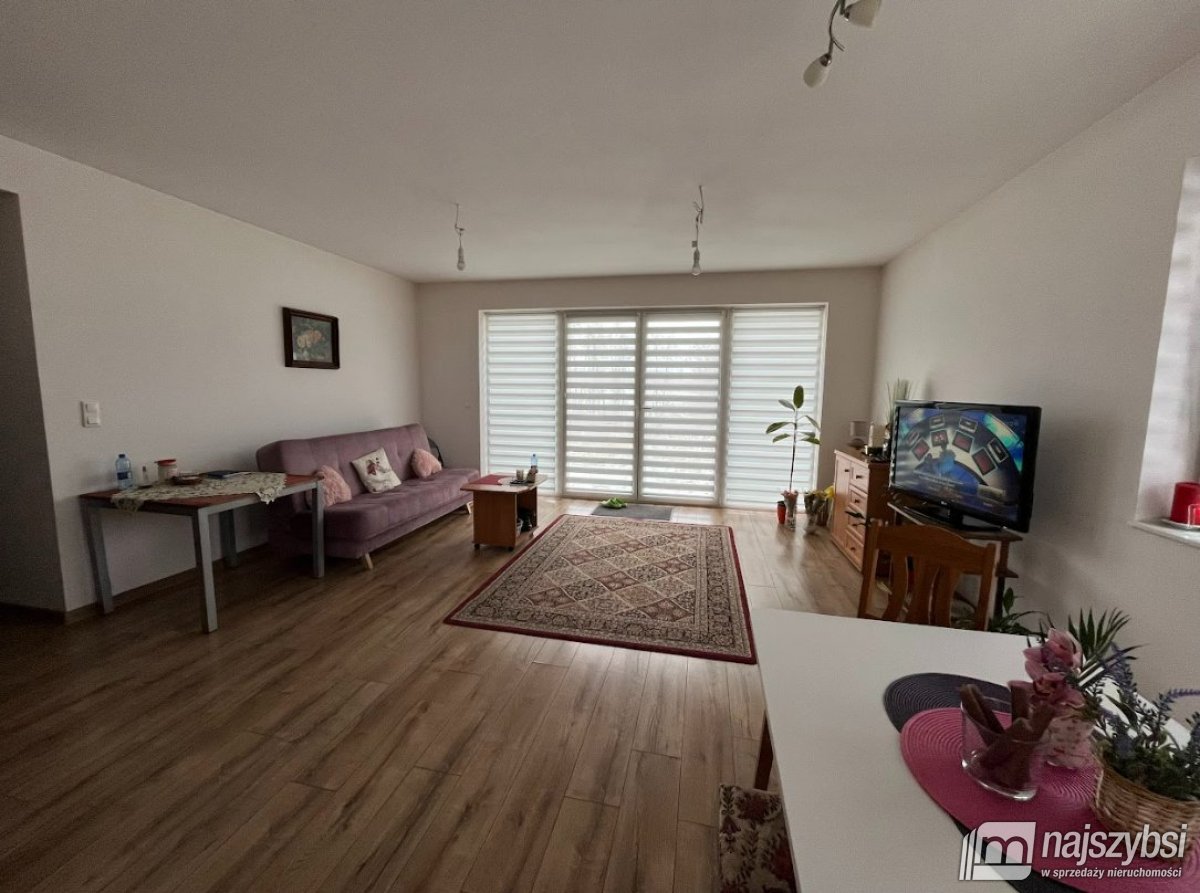 Karlino- dom wolnostojący w malowniczej okolicy (8)