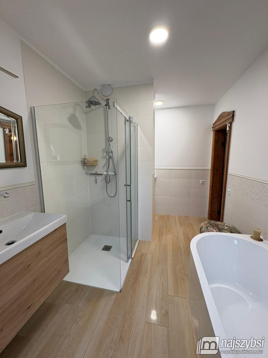 Wałcz-Willa miejska nad dwoma jeziorami (13)