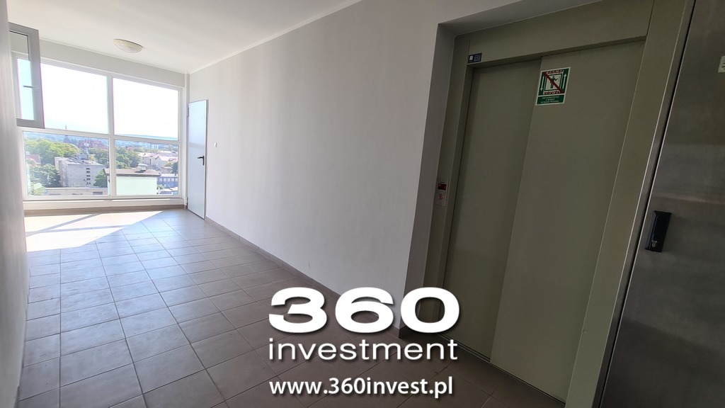 Na wynajem w nowym budynku 2 pok. + garaż + balkon (11)