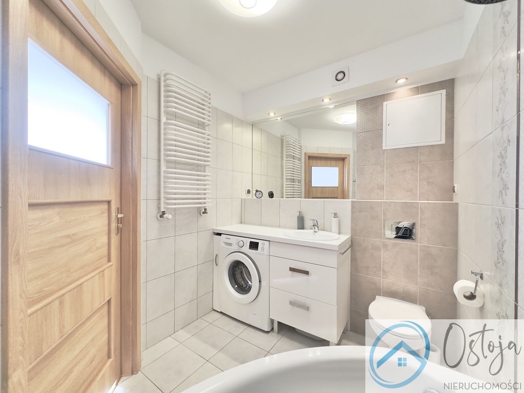 Duża kawalerka - balkon - super stan (4)