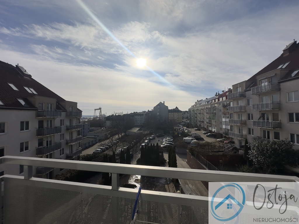 Duża kawalerka - balkon - super stan (6)