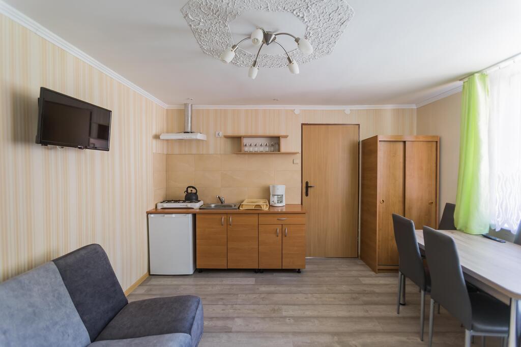 Na sprzedaż dom + 3 domki letniskowe - Pobierowo (9)