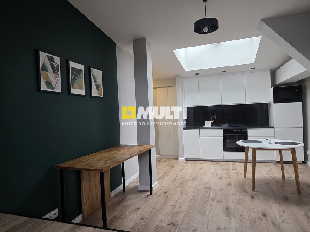 Kawalerka - 34 m2 gotowe do zamieszkania w Centrum (1)