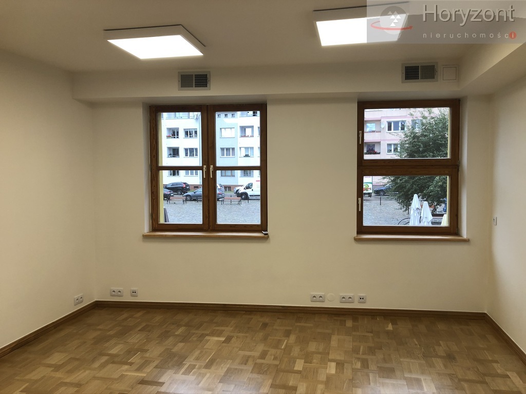 Lokal biurowy 47m2 Stare Miasto, okolice Wyszaka (2)
