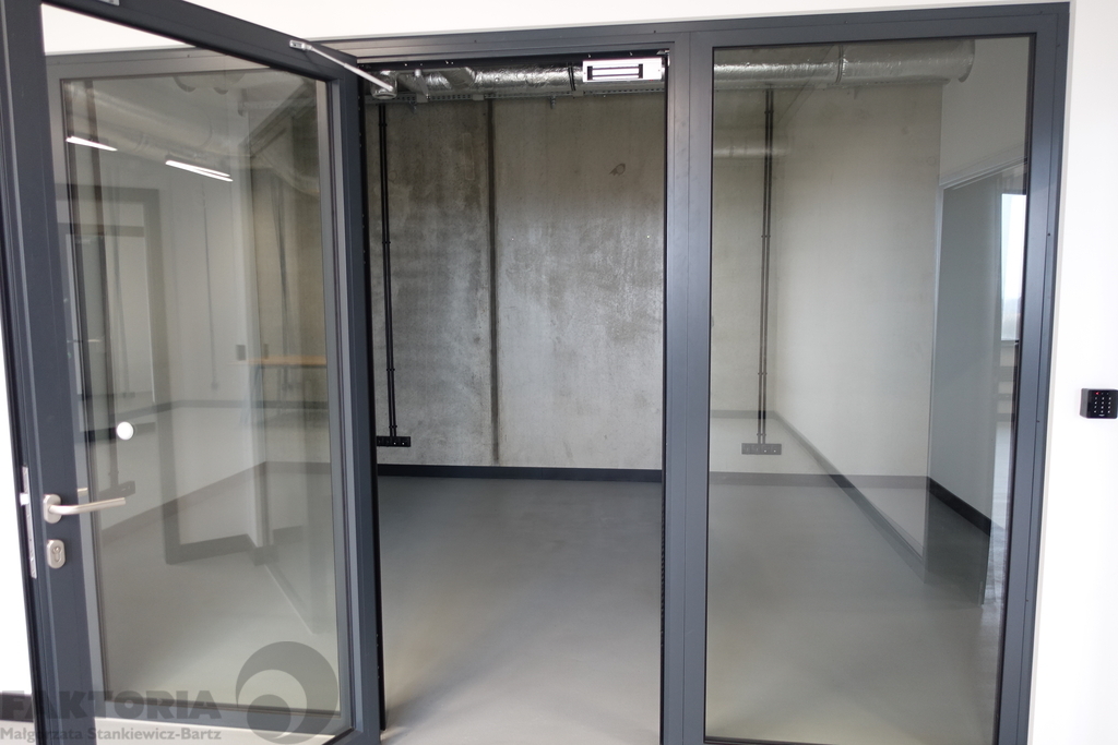 Dołuje pomieszczenia biurowe 290 m2 (5)