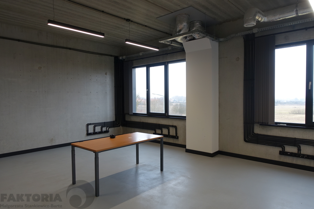 Dołuje pomieszczenia biurowe 290 m2 (6)