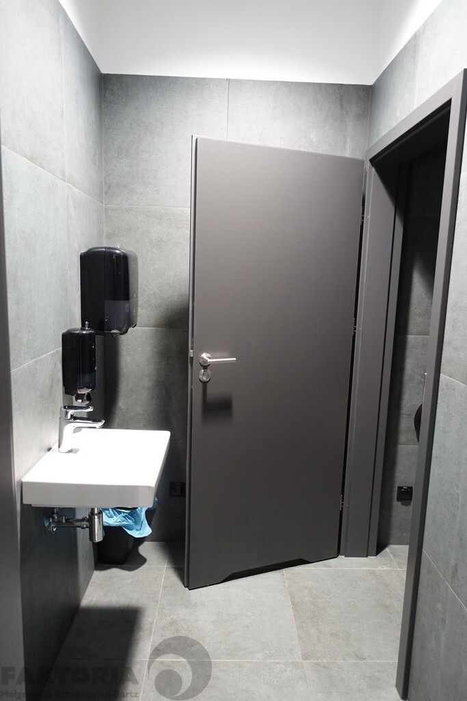 Dołuje pomieszczenia biurowe 290 m2 (10)