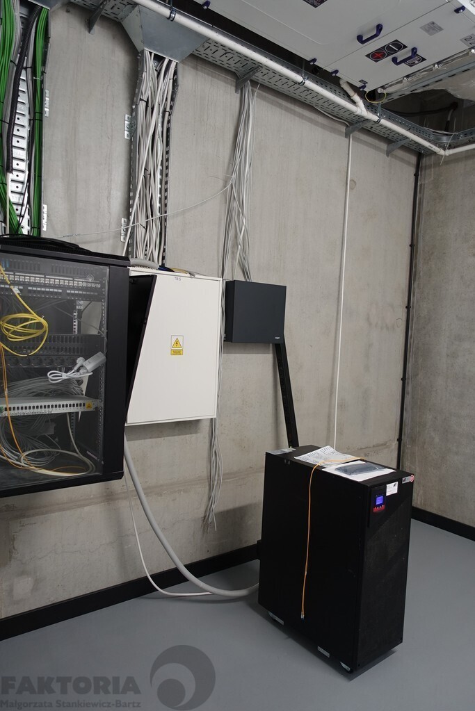 Dołuje pomieszczenia biurowe 290 m2 (17)