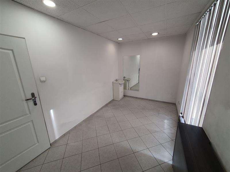 Lokal do wynajęcia z witrynami centrum Koszalin (6)