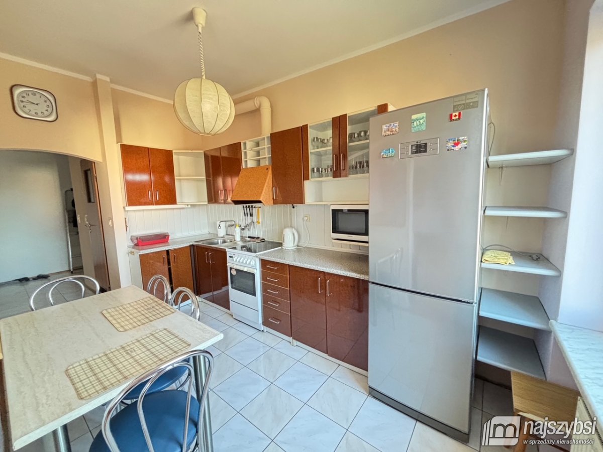 Kołobrzeg - 2 - pokojowe mieszkanie 72 m2 w centru (7)