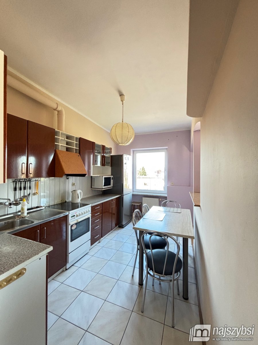 Kołobrzeg - 2 - pokojowe mieszkanie 72 m2 w centru (8)