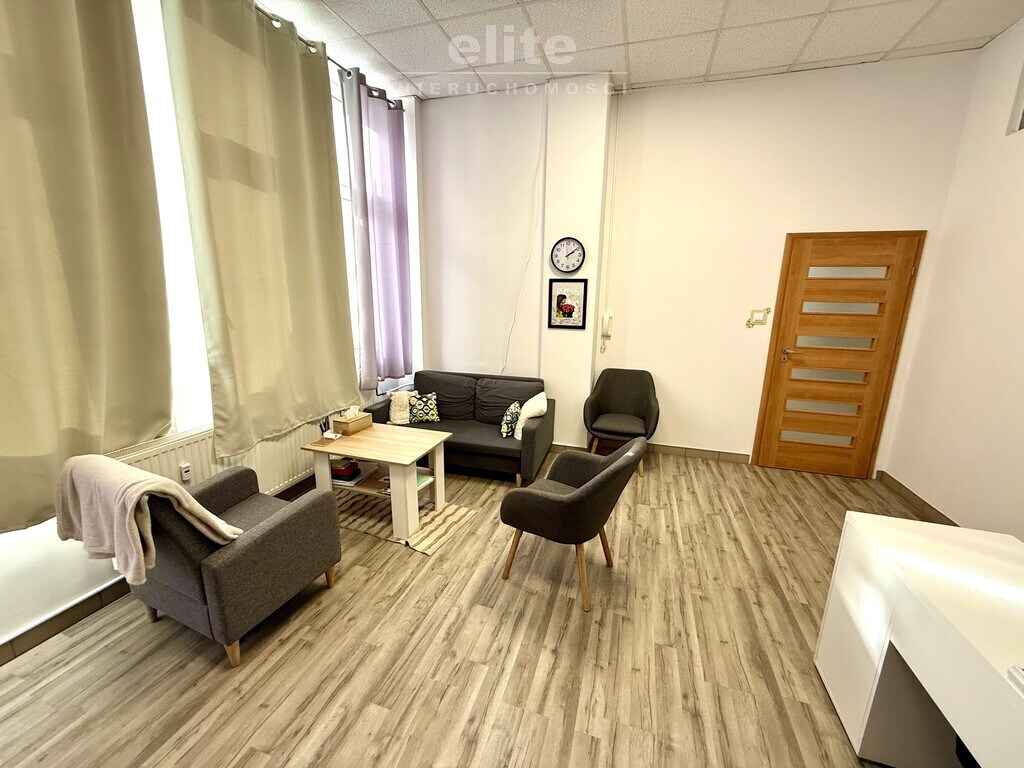 Os. Majowe, 89m2 lokal handlowo-usługowy, parter (2)