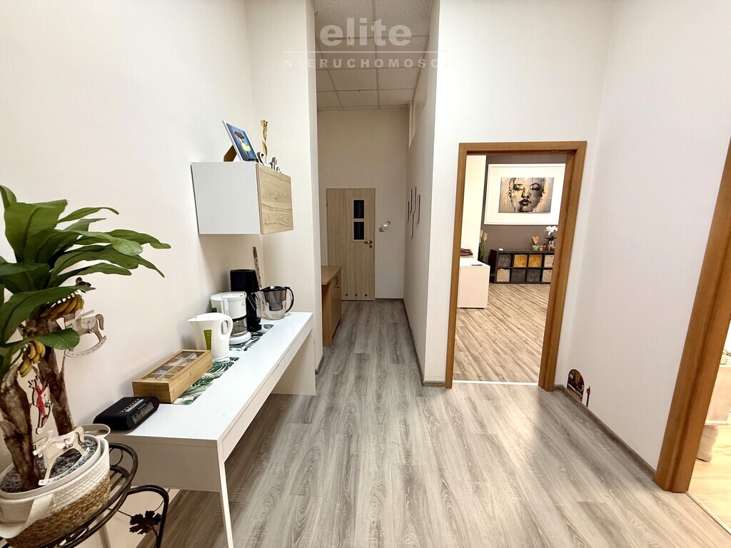 Os. Majowe, 89m2 lokal handlowo-usługowy, parter (4)