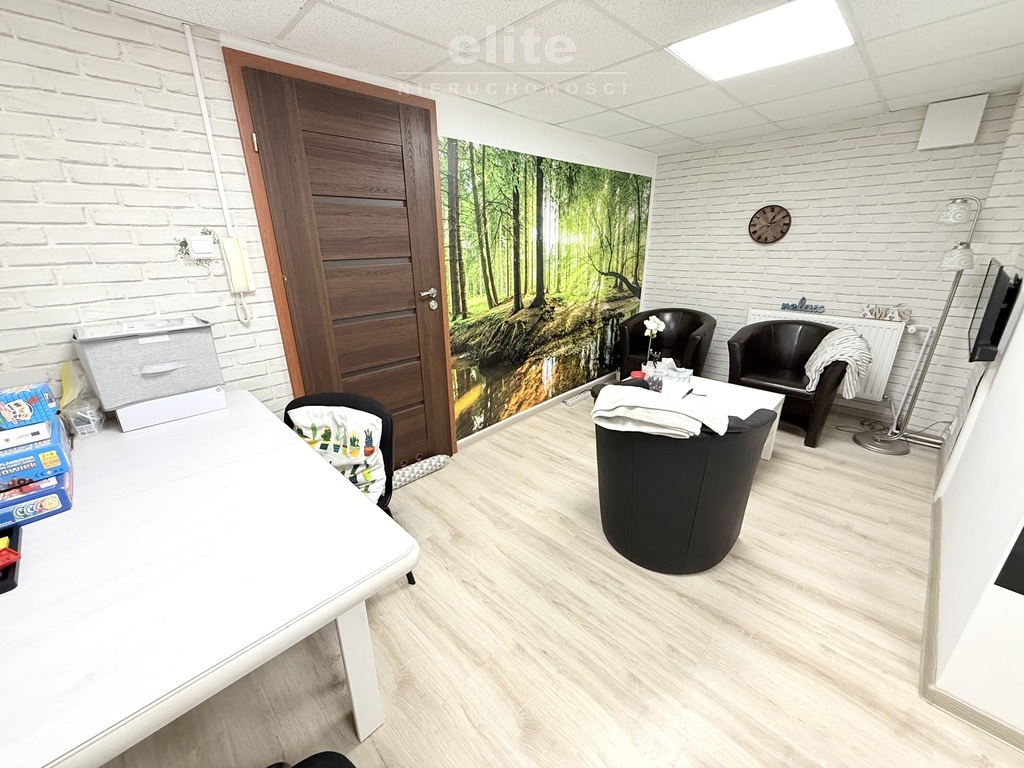 Os. Majowe, 89m2 lokal handlowo-usługowy, parter (7)