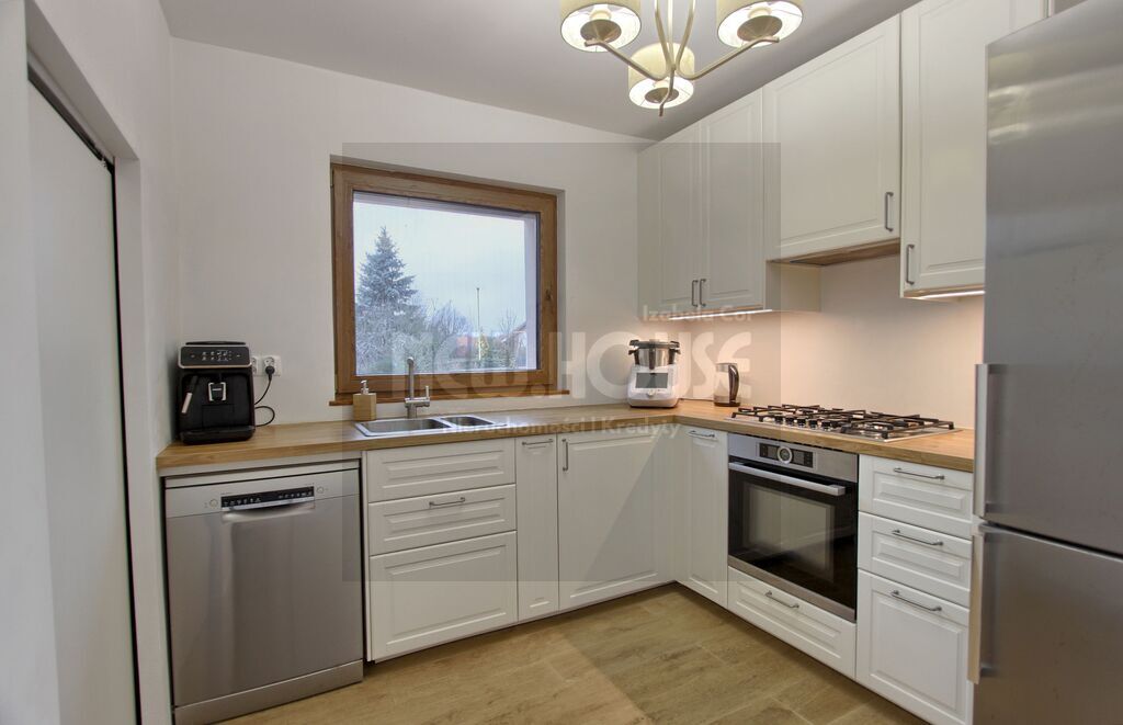 Dom z dużym ogrodem Warszewo (6)